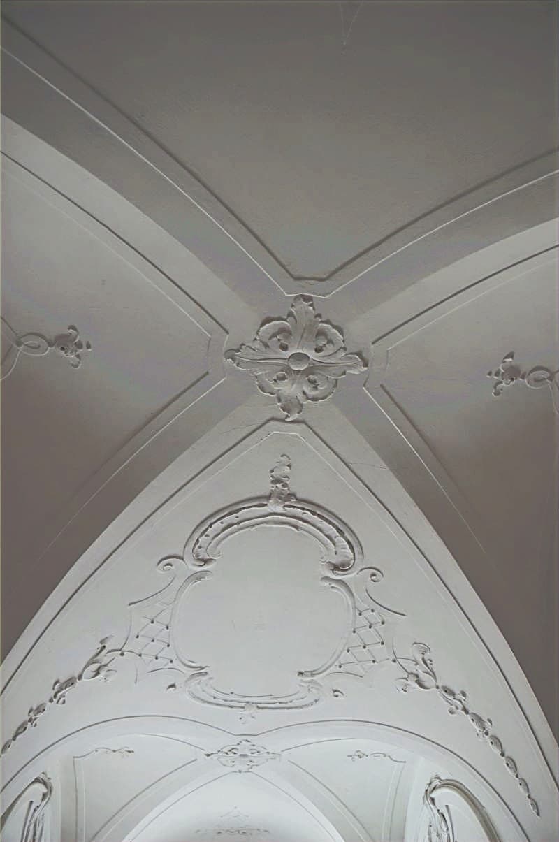 Historische Stuckdecke mit Rosette